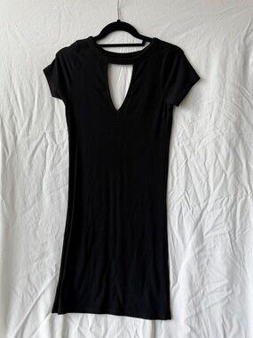 Black Short Sleeve Keyhole Bodycon Dress